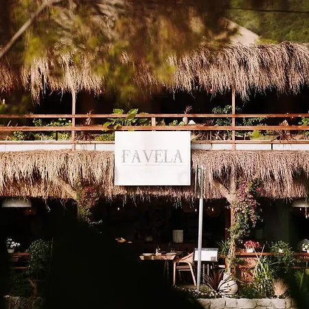 Hotel Favela Bar & Restaurant Jal